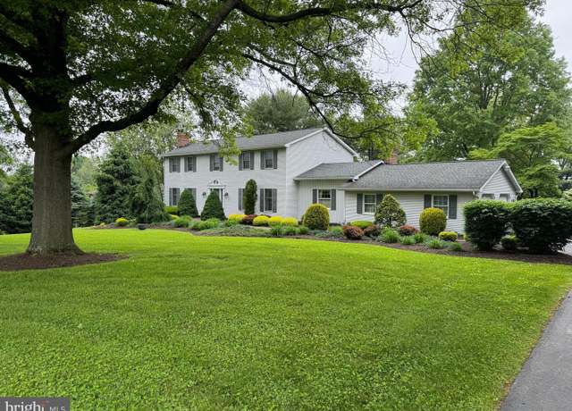 Property at 22 Lisa Rd, Sinking Spring, PA 19608, 4 beds, 2.5 baths