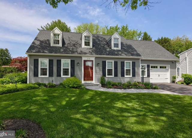 Property at 319 Powell Dr, Lancaster, PA 17601, 4 beds, 2 baths