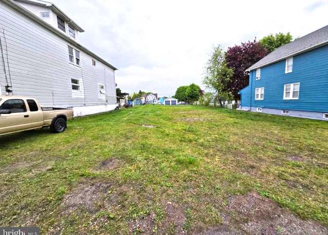 Property at 750 Roosevelt St, Hazleton, PA 18202