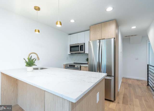 Property at 507 W Dauphin St, Philadelphia, PA 19133, 4 beds
