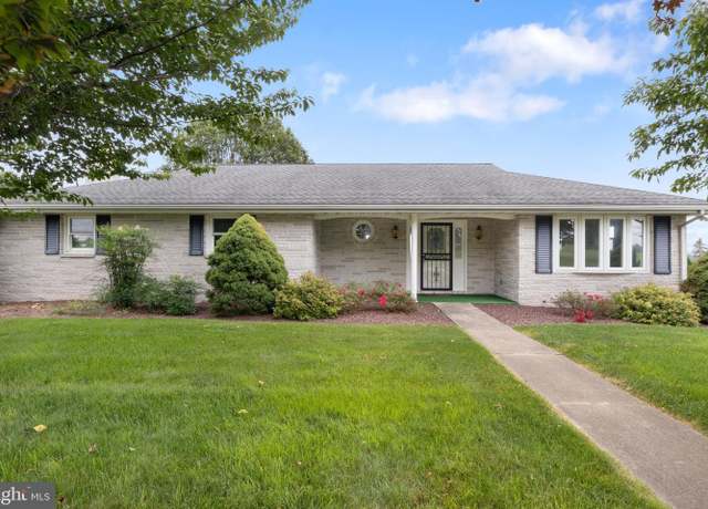 Property at 725 S Pleasant Ave, Dallastown, PA 17313, 3 beds, 2 baths