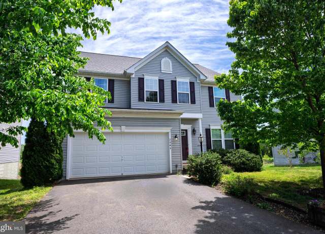 Property at 2045 Magnolia Cir, Culpeper, VA 22701, 4 beds, 3.5 baths