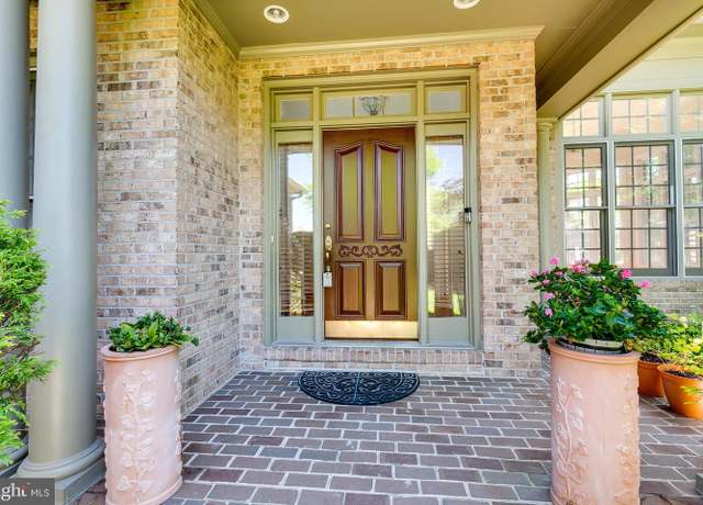 Property at 1489 Broadstone Pl, Vienna, VA 22182, 5 beds, 4.5 baths