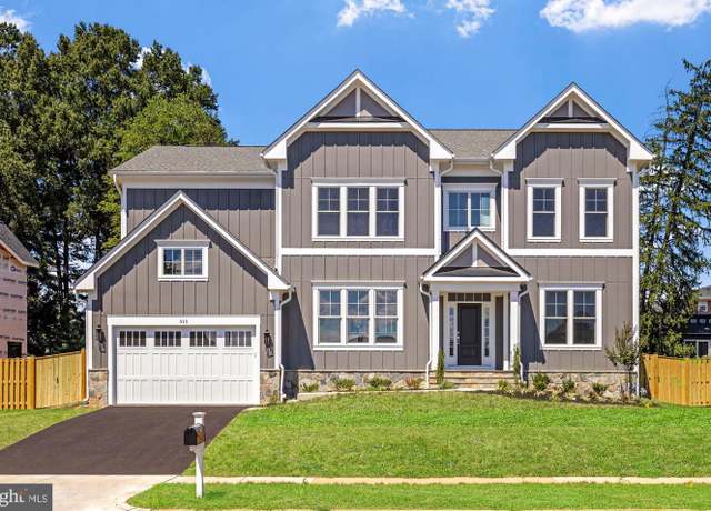 Property at 910 Fairway Dr NE, Vienna, VA 22180, 6 beds, 6.5 baths