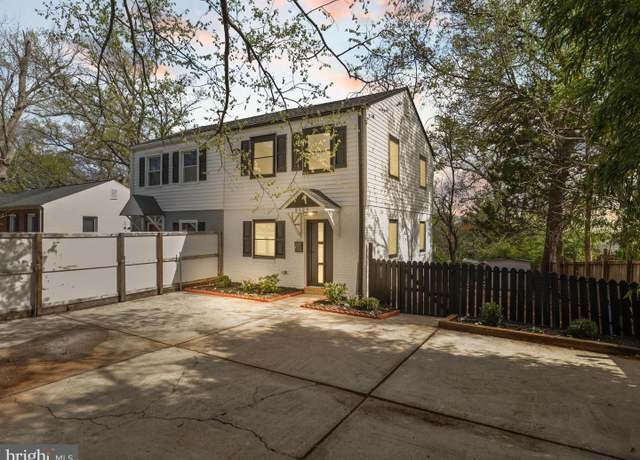 Property at 2126 Huntington Ave, Alexandria, VA 22303, 2 beds, 2 baths
