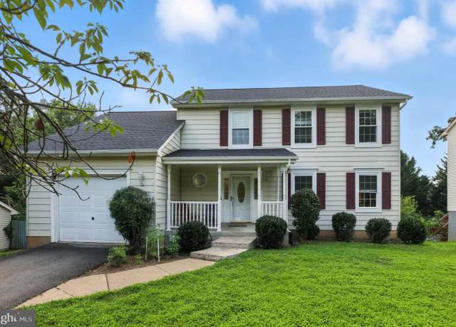 Property at 1033 Jeff Ryan Dr, Herndon, VA 20170, 4 beds, 2.5 baths