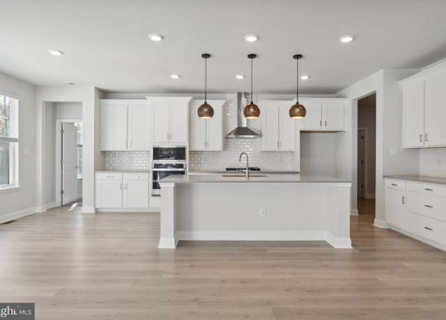 Property at 5300 Beacon Rdg, Williamsburg, VA 23188, 7 beds, 5 baths