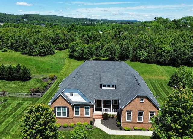 Property at 41954 Briarberry Pl, Leesburg, VA 20176, 5 beds, 3.5 baths