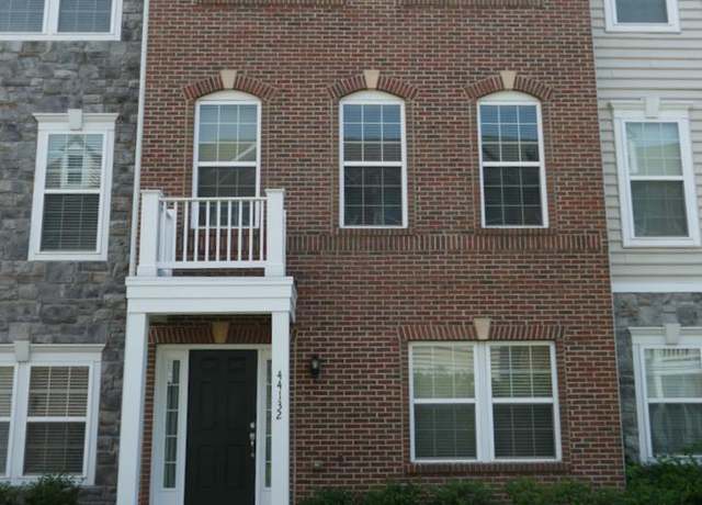 Property at 44132 Puma Sq, Chantilly, VA 20152, 4 beds, 3.5 baths