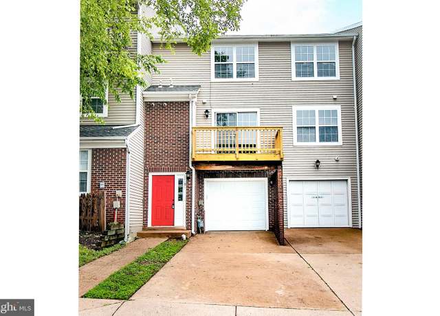 Property at 11181 Stagestone Way, Manassas, VA 20109, 2 beds, 2.5 baths