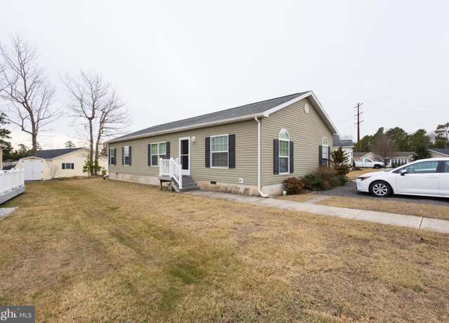 Property at 35 Pinetree Ln, Mays Landing, NJ 08330, 3 beds, 2 baths