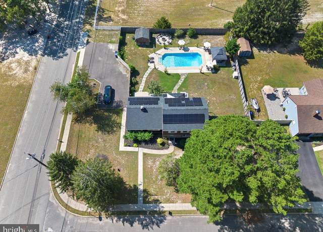 Property at 868 Willow Way, Atco, NJ 08004, 4 beds, 1.5 baths