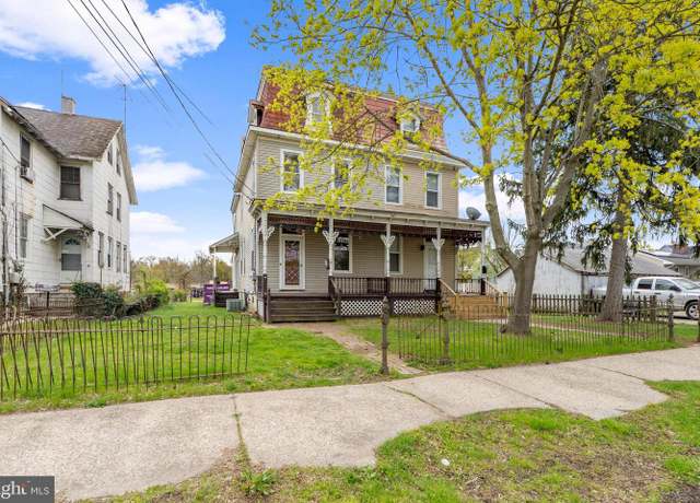 Property at 120 8th St, Salem, NJ 08079, 5 beds, 1.5 baths