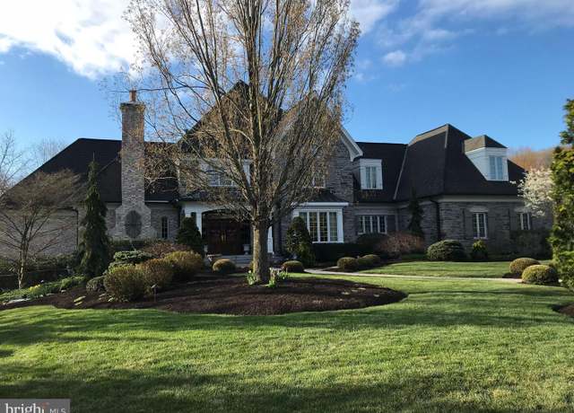 Property at 1925 Monterey Dr, Mechanicsburg, PA 17050, 4 beds, 6 baths