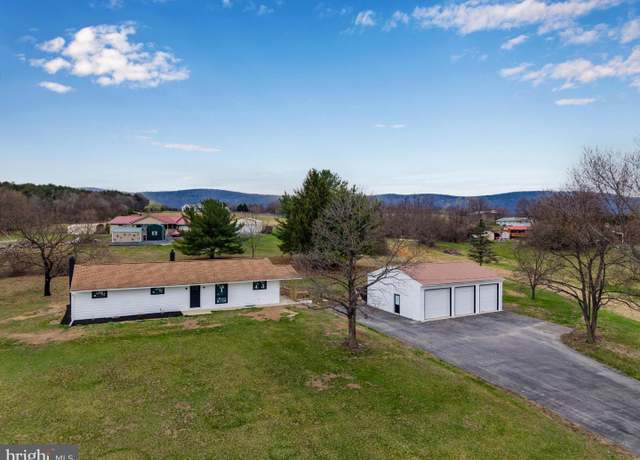 Property at 421 N Middleton Rd, Carlisle, PA 17013, 3 beds, 2 baths