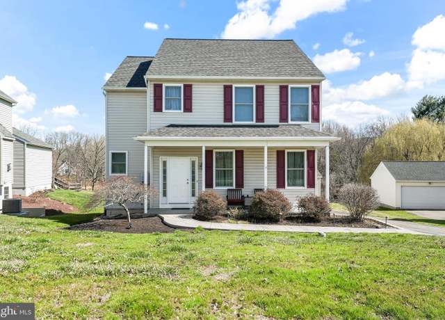 Property at 220 Beaumont Dr, Oxford, PA 19363, 4 beds, 2.5 baths
