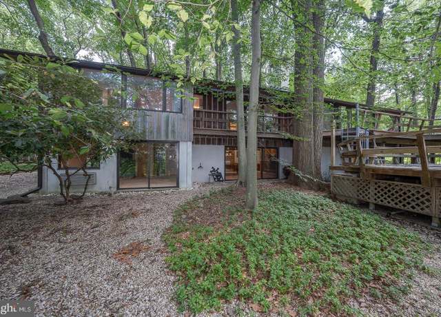 Property at 15 Hope Ln, Valley Forge, PA 19481, 2 beds, 2.5 baths