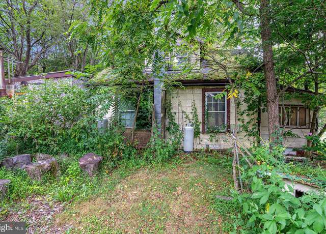 Property at 6957 Fishing Creek Valley Rd, Harrisburg, PA 17112, 3 beds, 1 bath