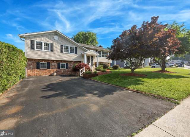 Property at 5 Morgan Rd, Aston, PA 19014, 4 beds, 2.5 baths