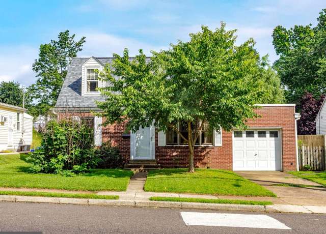 Property at 574 N Keim St, Pottstown, PA 19464, 3 beds, 2 baths
