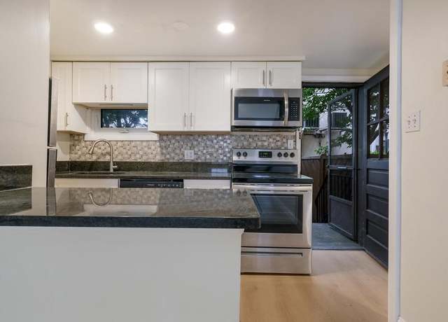 Property at 250 S Alder St, Philadelphia, PA 19107, 2 beds, 2 baths