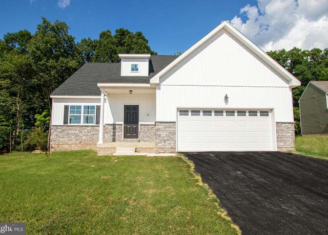 Property at 60 Lester Ave #133, York, PA 17408, 4 beds, 2.5 baths
