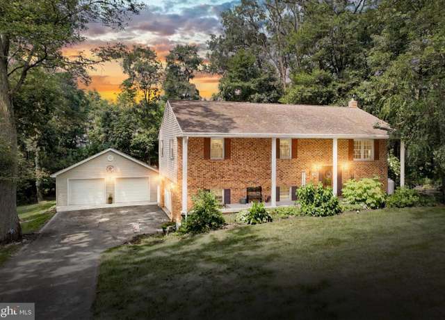 Property at 5059 Rislyn Ct, Spring Grove, PA 17362, 3 beds, 2 baths
