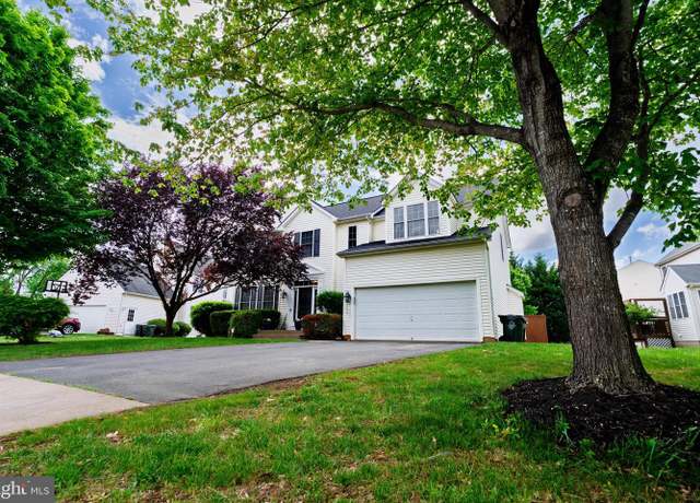 Property at 722 Blossom Tree Rd, Culpeper, VA 22701, 5 beds, 3.5 baths