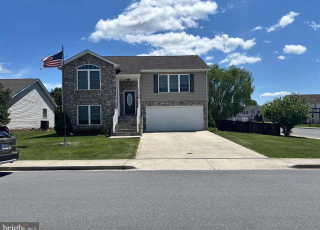 Property at 81 Toulouse Ln, Martinsburg, WV 25403, 4 beds, 2.5 baths
