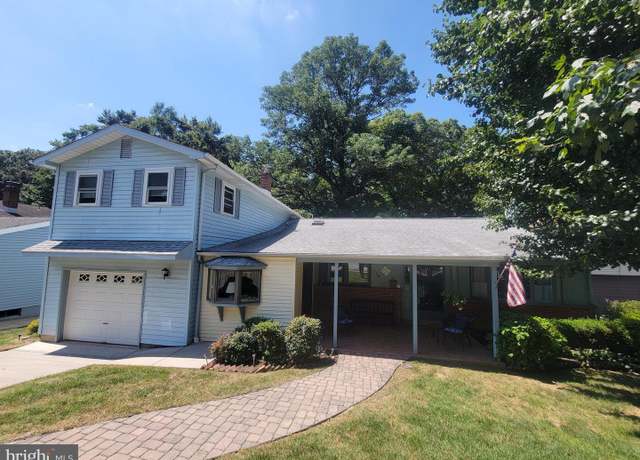 Property at 138 Glenoak Rd, Wilmington, DE 19805, 4 beds, 1.5 baths