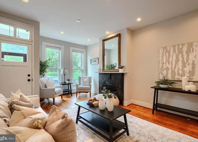 Property at 2533 Eastern Ave, Baltimore, MD 21224, 3 beds, 2 baths