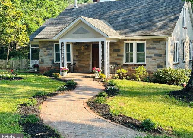 Property at 6927 Kelly's Store Rd, Thurmont, MD 21788, 4 beds, 3 baths