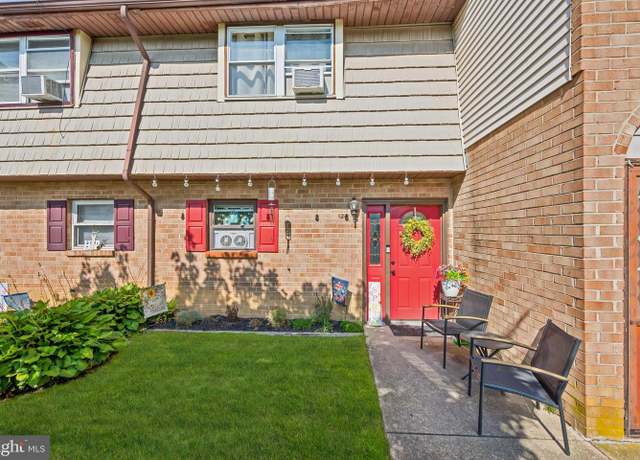 Property at 124 La Cascata Tnhs, Clementon, NJ 08021, 2 beds, 1.5 baths