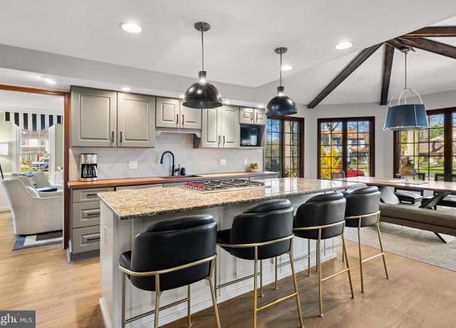 Property at 953 Locksley Ln, West Deptford, NJ 08096, 5 beds, 2.5 baths