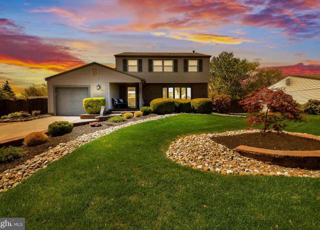 Property at 24 Castor Ct, Turnersville, NJ 08012, 4 beds, 1.5 baths