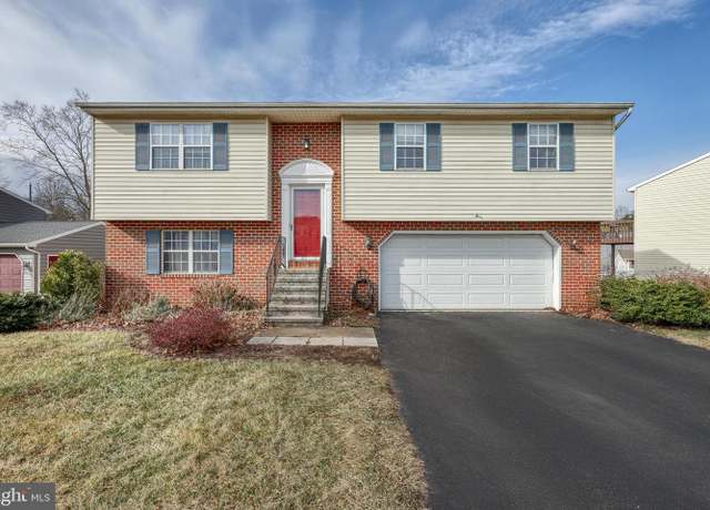 Property at 2238 Heather Rd, York, PA 17408, 3 beds, 2.5 baths