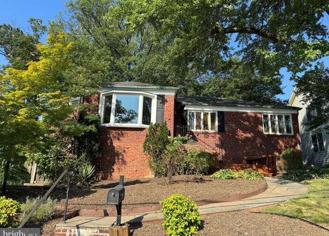 Property at 2431 N Nottingham St, Arlington, VA 22207, 3 beds, 2.5 baths