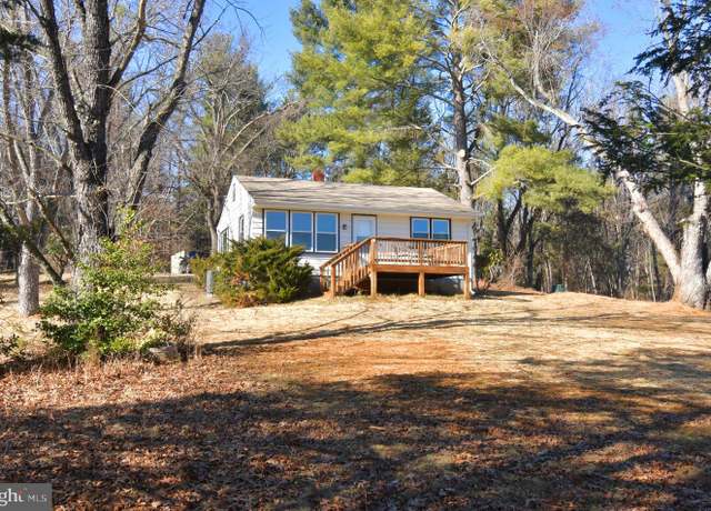 Property at 721 Lockes Mill Rd, Berryville, VA 22611, 2 beds, 1 bath