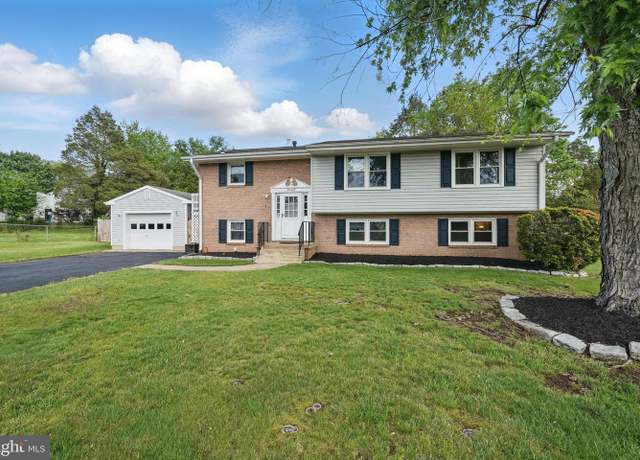 Property at 9706 Glen Ct, Manassas, VA 20110, 5 beds, 3 baths