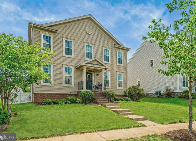 Property at 232 Almond Dr, Stafford, VA 22554, 5 beds, 3.5 baths