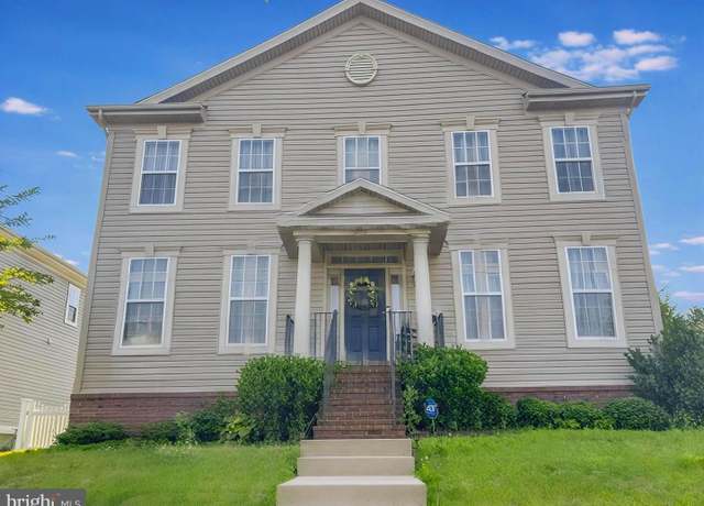 Property at 232 Almond Dr, Stafford, VA 22554, 5 beds, 3.5 baths