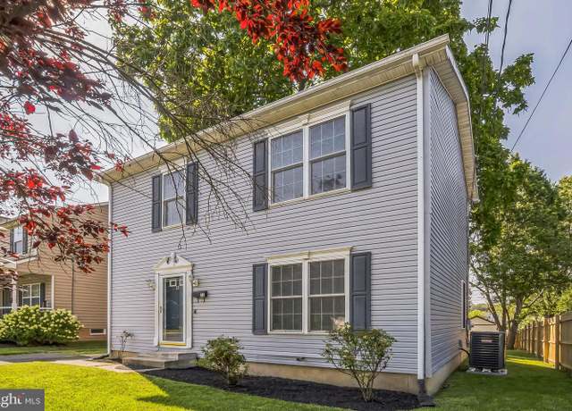 Property at 23 Lloyd St, Wilmington, DE 19804, 3 beds, 2.5 baths