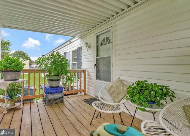 Property at 9103 Columbine Ln, Upper Marlboro, MD 20772, 2 beds, 1 bath