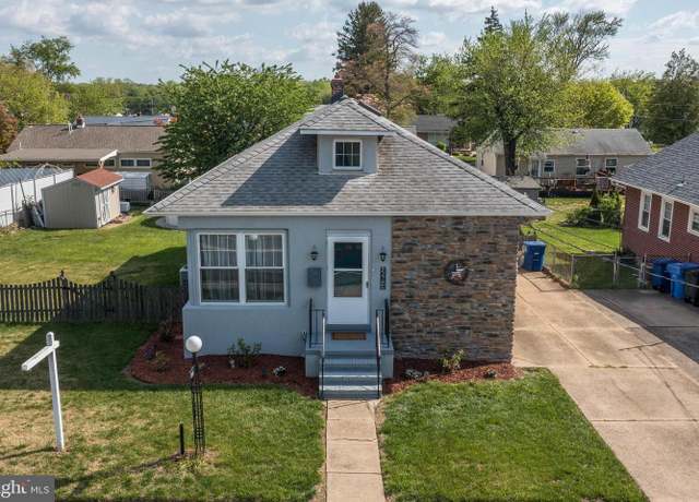 Property at 261 S Fellowship Rd, Maple Shade, NJ 08052, 3 beds, 1 bath