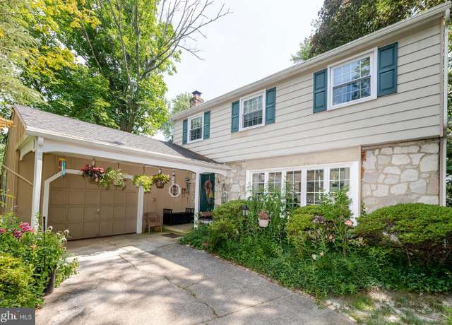 Property at 38 Madison Dr, Clementon, NJ 08021, 4 beds, 2.5 baths