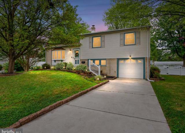 Property at 205 W Crestwood Ave, Somerdale, NJ 08083, 3 beds, 1.5 baths