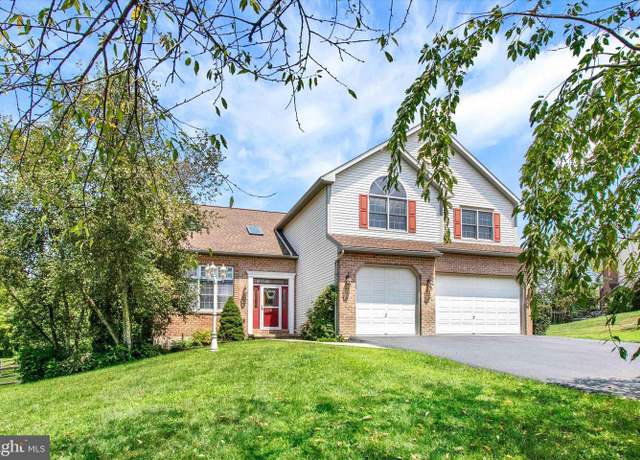 Property at 109 Golf Cir, Bernville, PA 19506, 4 beds, 3 baths