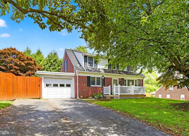 Property at 195 Charles Rd, Lancaster, PA 17603, 4 beds, 3 baths