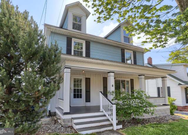Property at 8 S Broad St, Myerstown, PA 17067, 3 beds, 1.5 baths