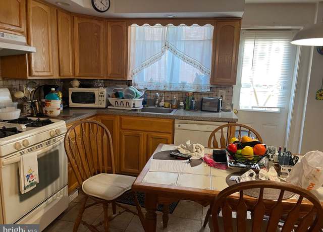 Property at 1204 Moore St, Philadelphia, PA 19148, 4 beds, 2 baths